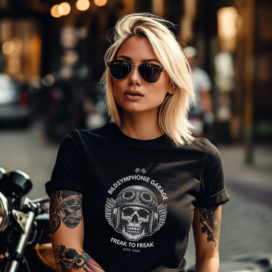 Skull - Freak to Freak - Premium Women's Crew Neck T-Shirt | Bella + Canvas 6004
